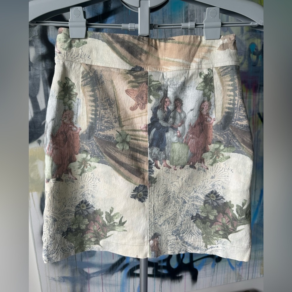 Mini vintage denim skirt with a unique print